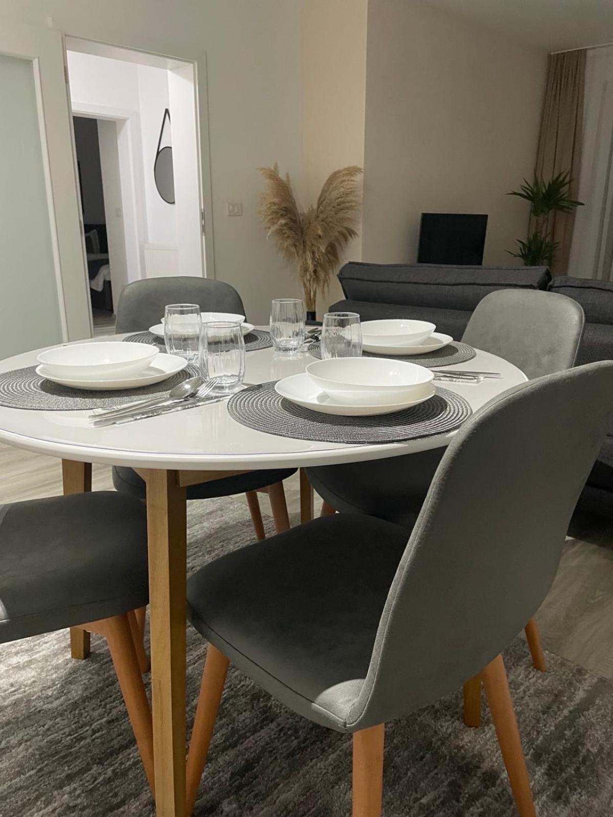 Apartment Prizreni-Free Private Parking المظهر الخارجي الصورة